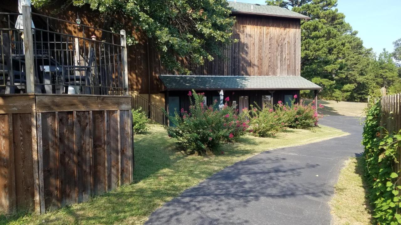 Country Mountain Inn ユリーカ・スプリングス エクステリア 写真