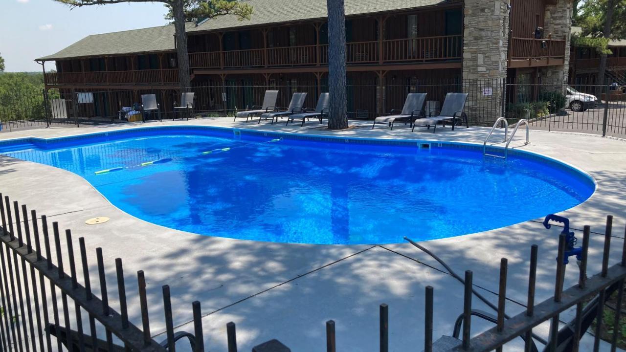 Country Mountain Inn ユリーカ・スプリングス エクステリア 写真