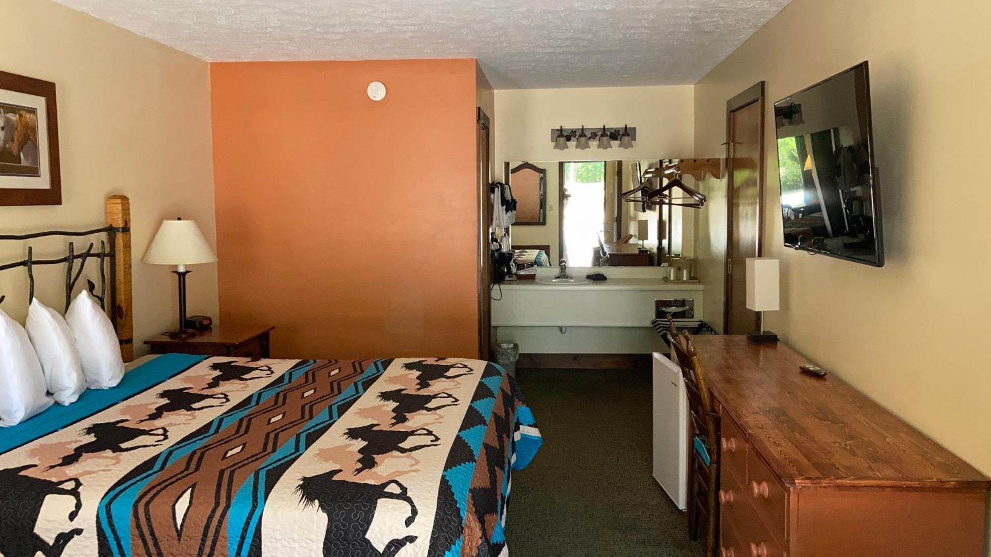 Country Mountain Inn ユリーカ・スプリングス エクステリア 写真