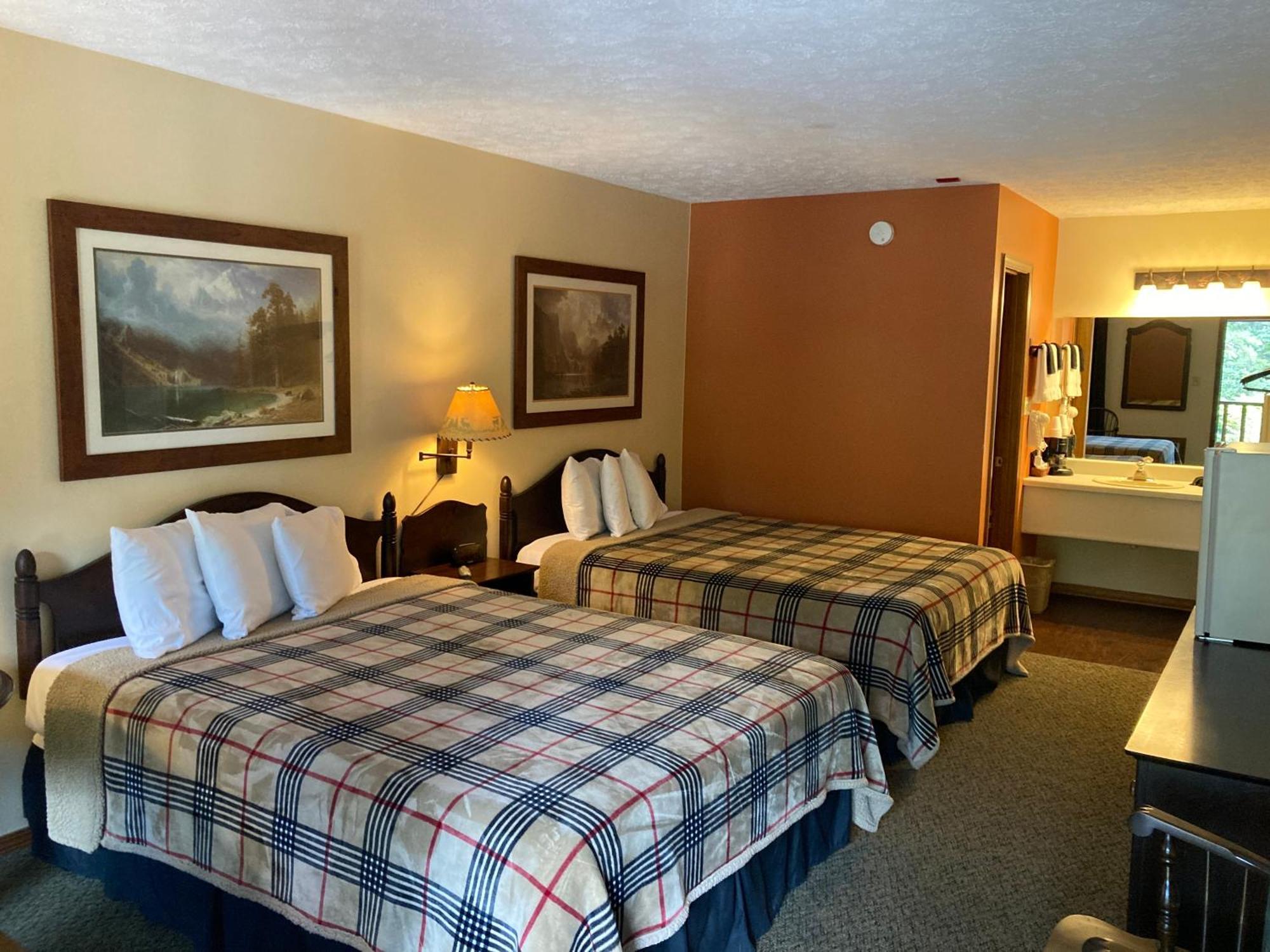 Country Mountain Inn ユリーカ・スプリングス エクステリア 写真