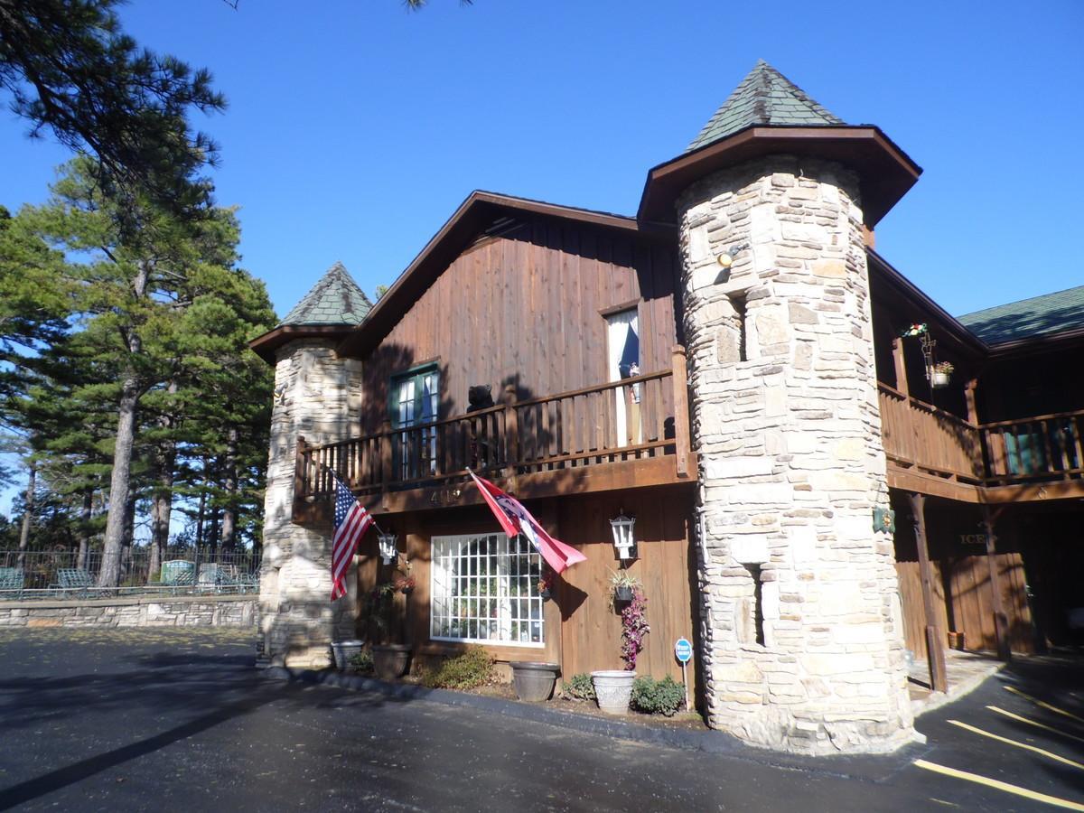 Country Mountain Inn ユリーカ・スプリングス エクステリア 写真