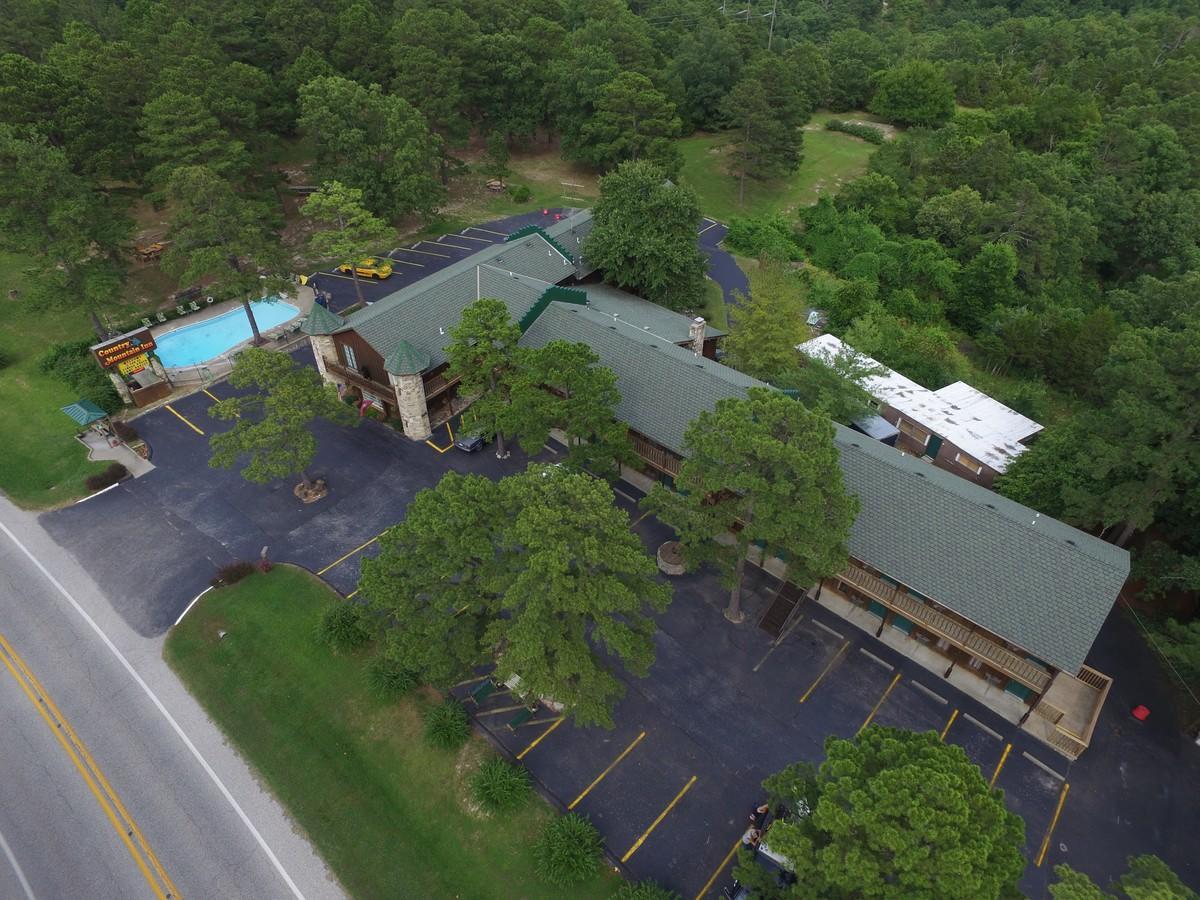 Country Mountain Inn ユリーカ・スプリングス エクステリア 写真