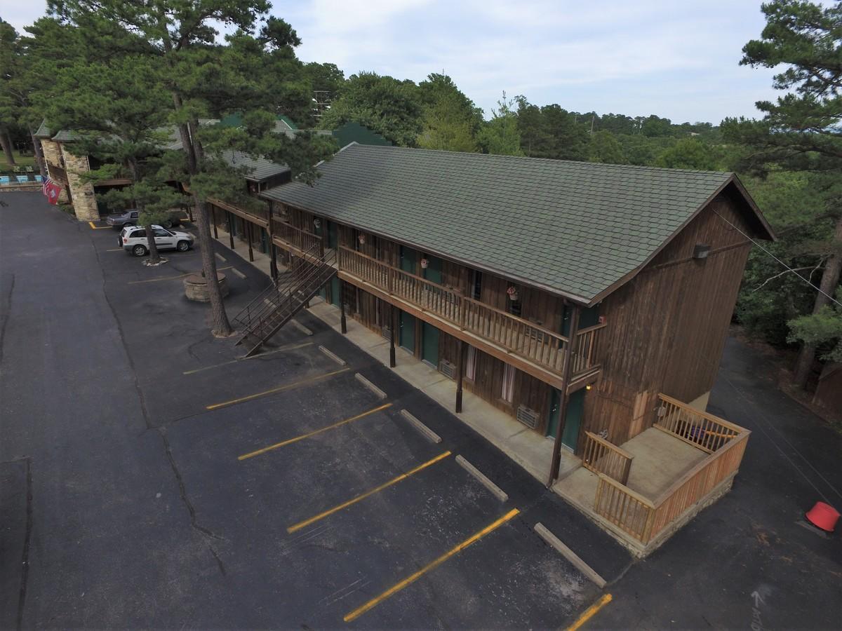 Country Mountain Inn ユリーカ・スプリングス エクステリア 写真