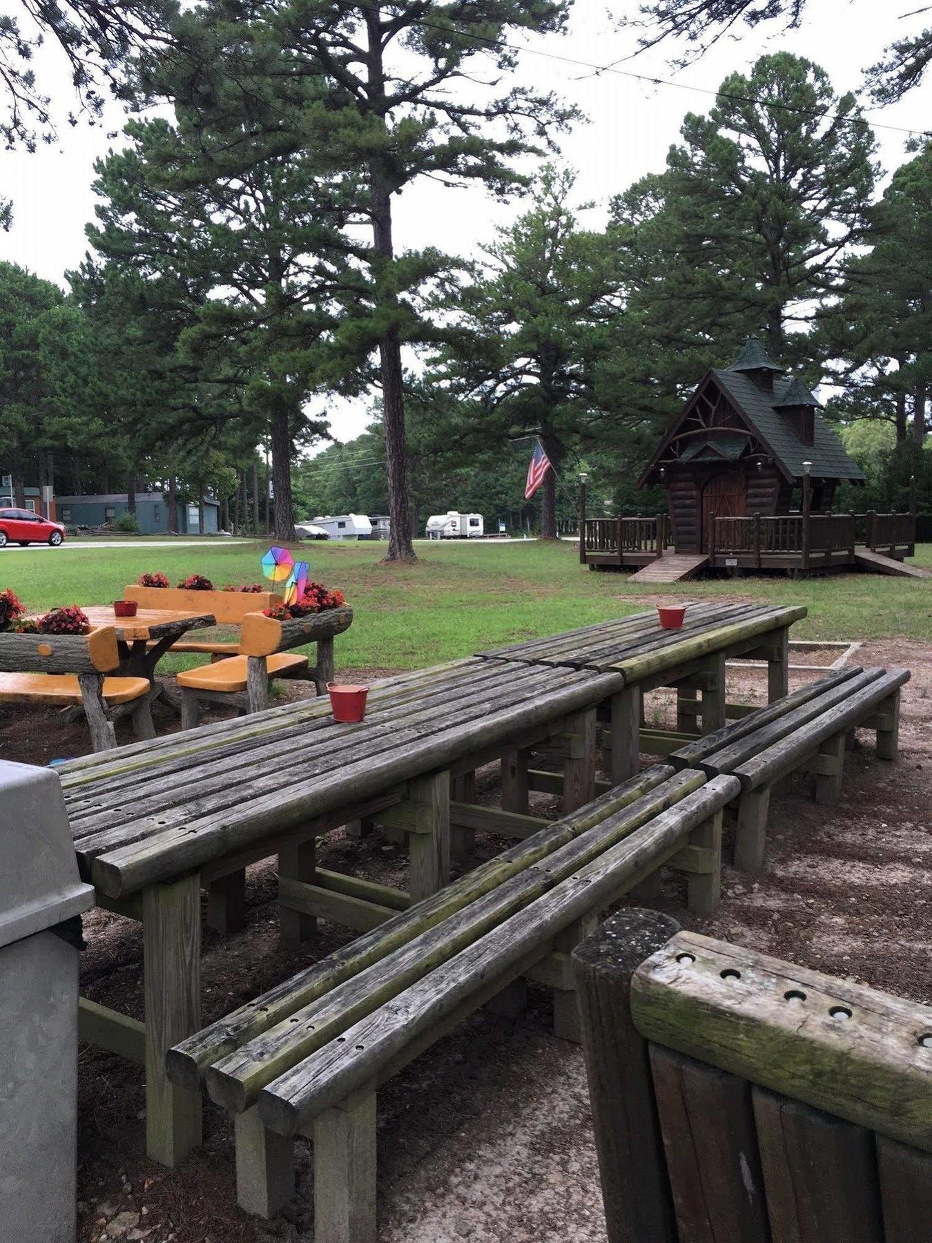 Country Mountain Inn ユリーカ・スプリングス エクステリア 写真